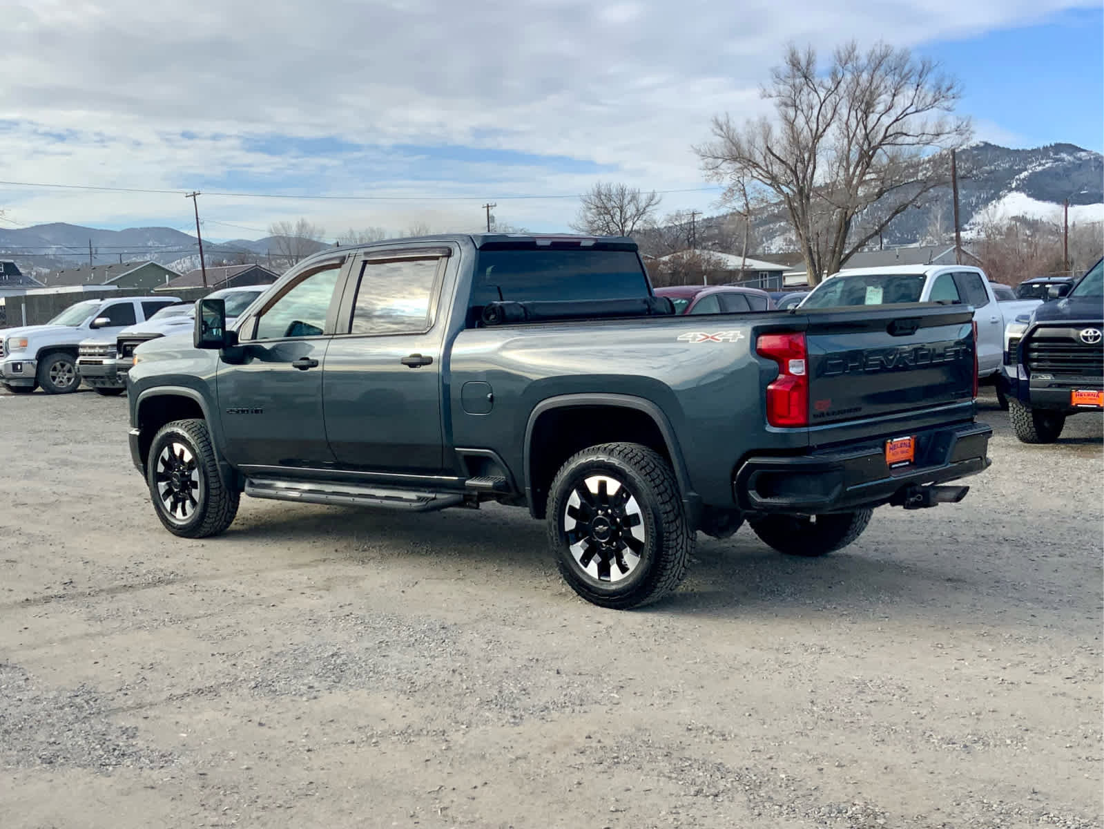 Used 2020 Chevrolet Silverado 2500 Custom w/ Custom Value Package image 4