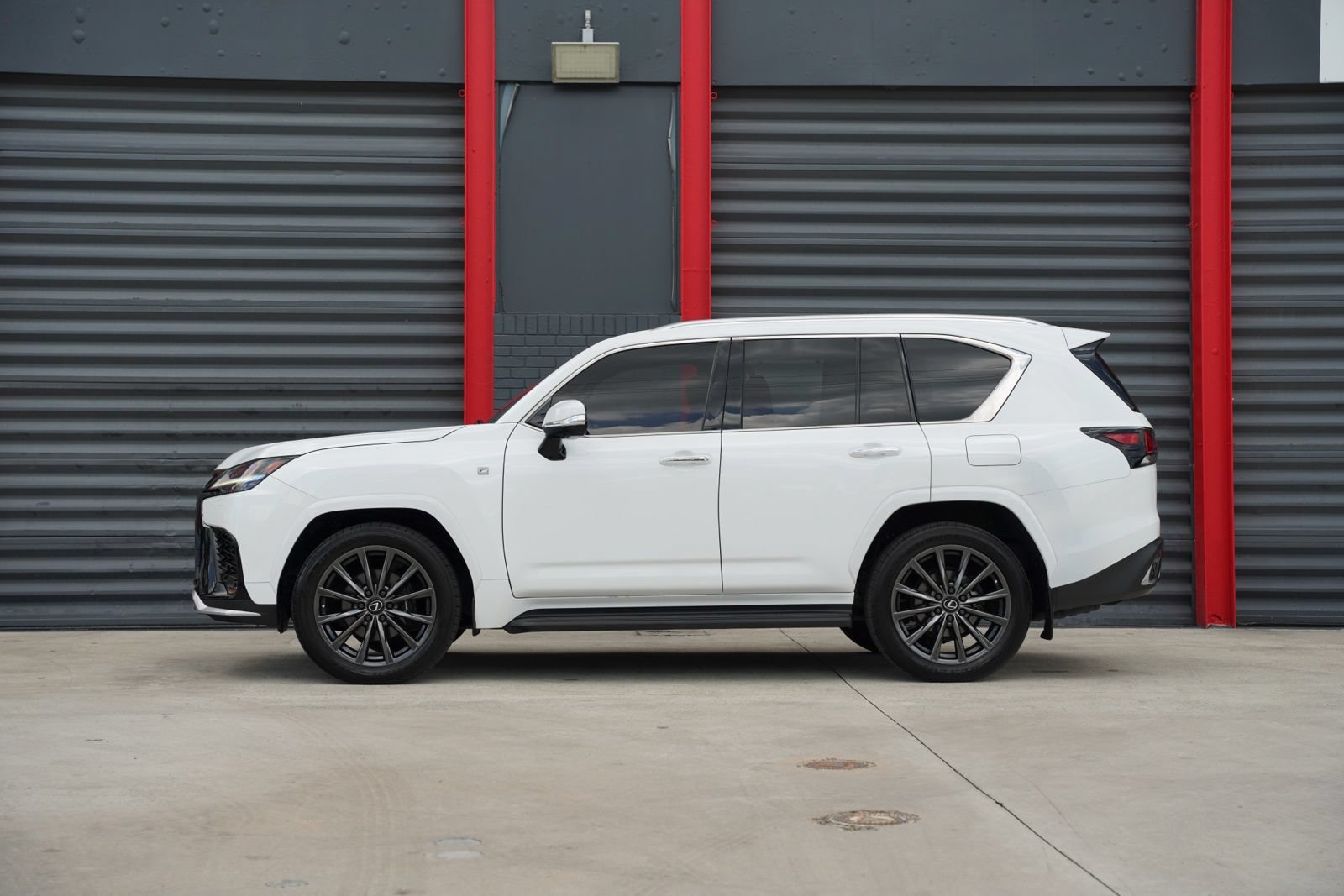Used 2024 Lexus LX 600 F Sport AWD/4WD image 10