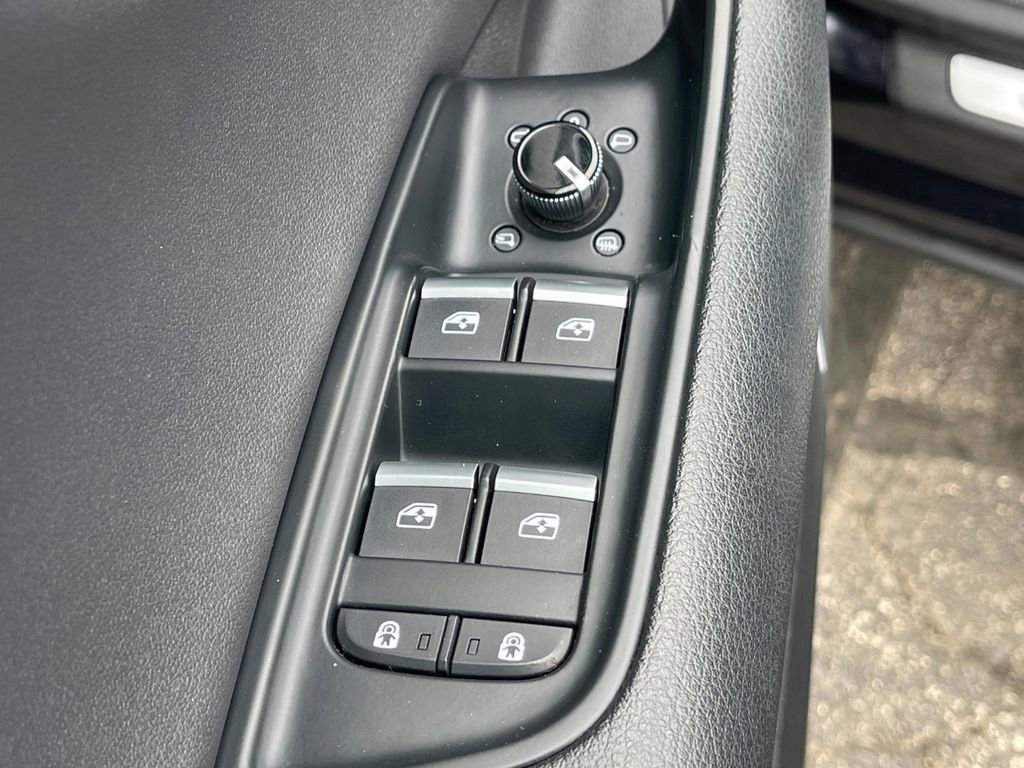 Used 2019 Audi Q8 Premium Plus w/ Premium Plus image 4