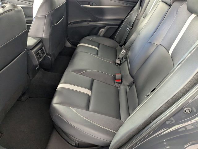 Used 2025 Toyota Camry SE image 26
