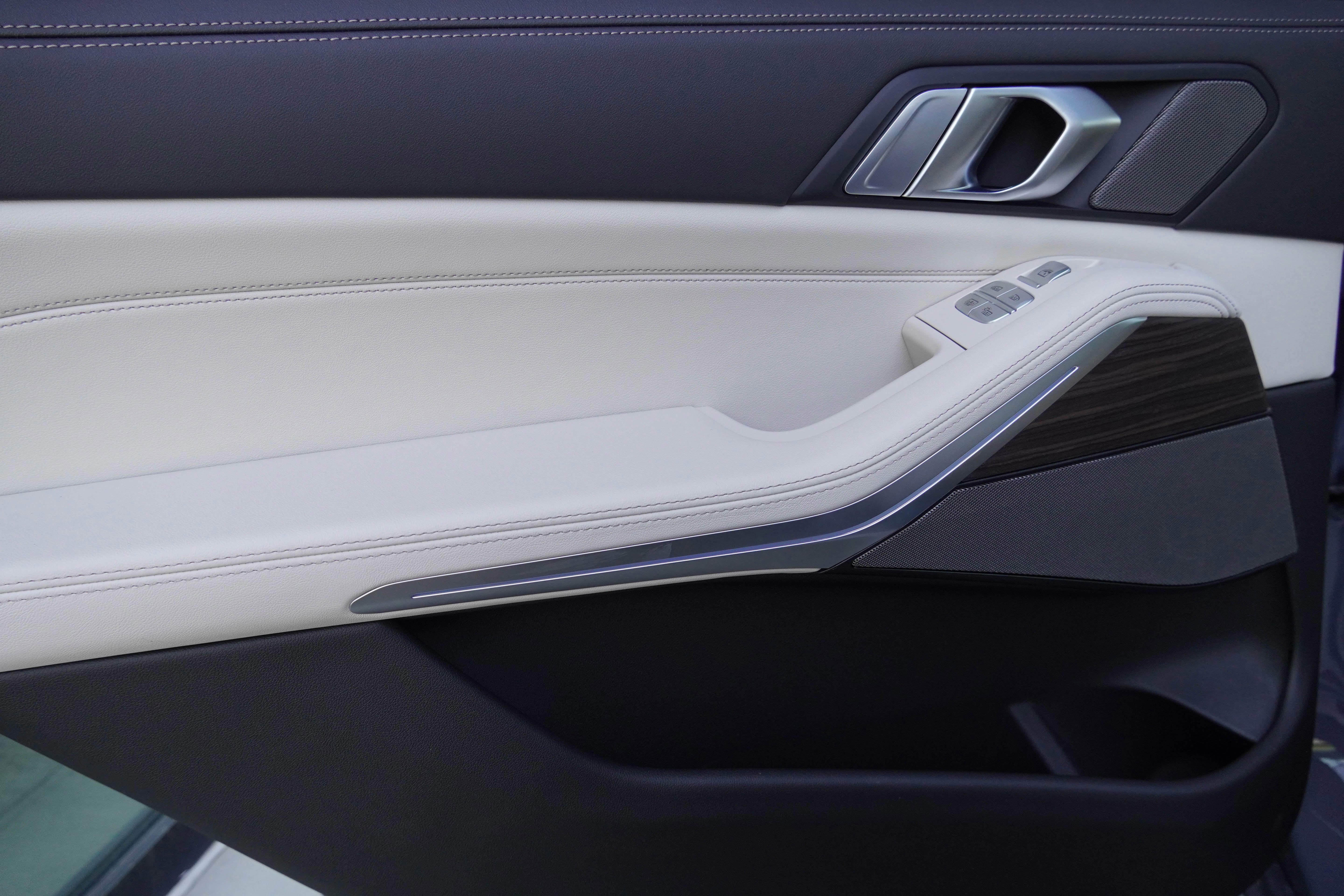 Used 2026 BMW X7 xDrive40i w/ Executive Package image 32