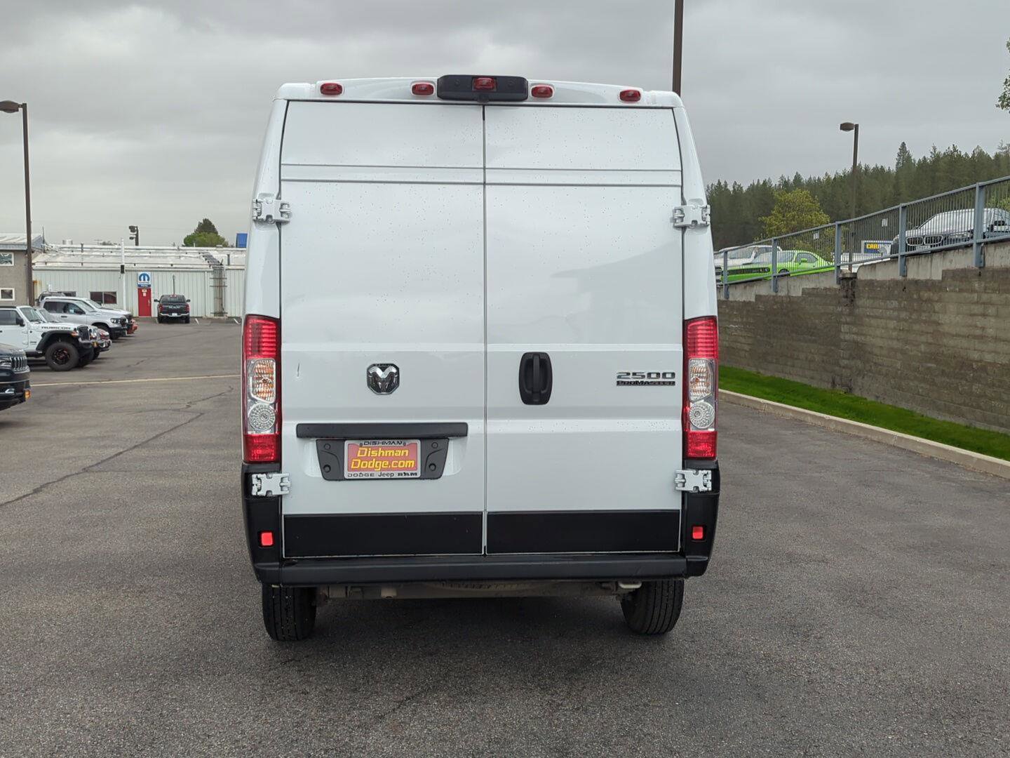 Used 2025 RAM ProMaster 2500 w/ Convenience Group FWD image 5