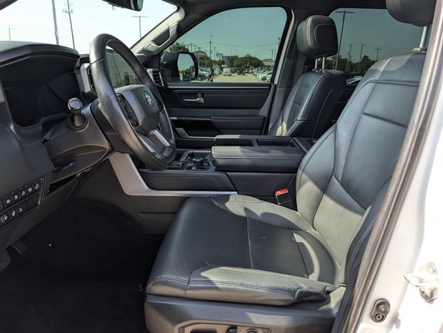 Used 2025 Toyota Tundra Limited AWD/4WD image 26
