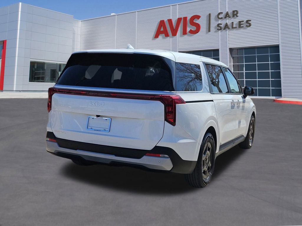 Used 2025 Kia Carnival image 6