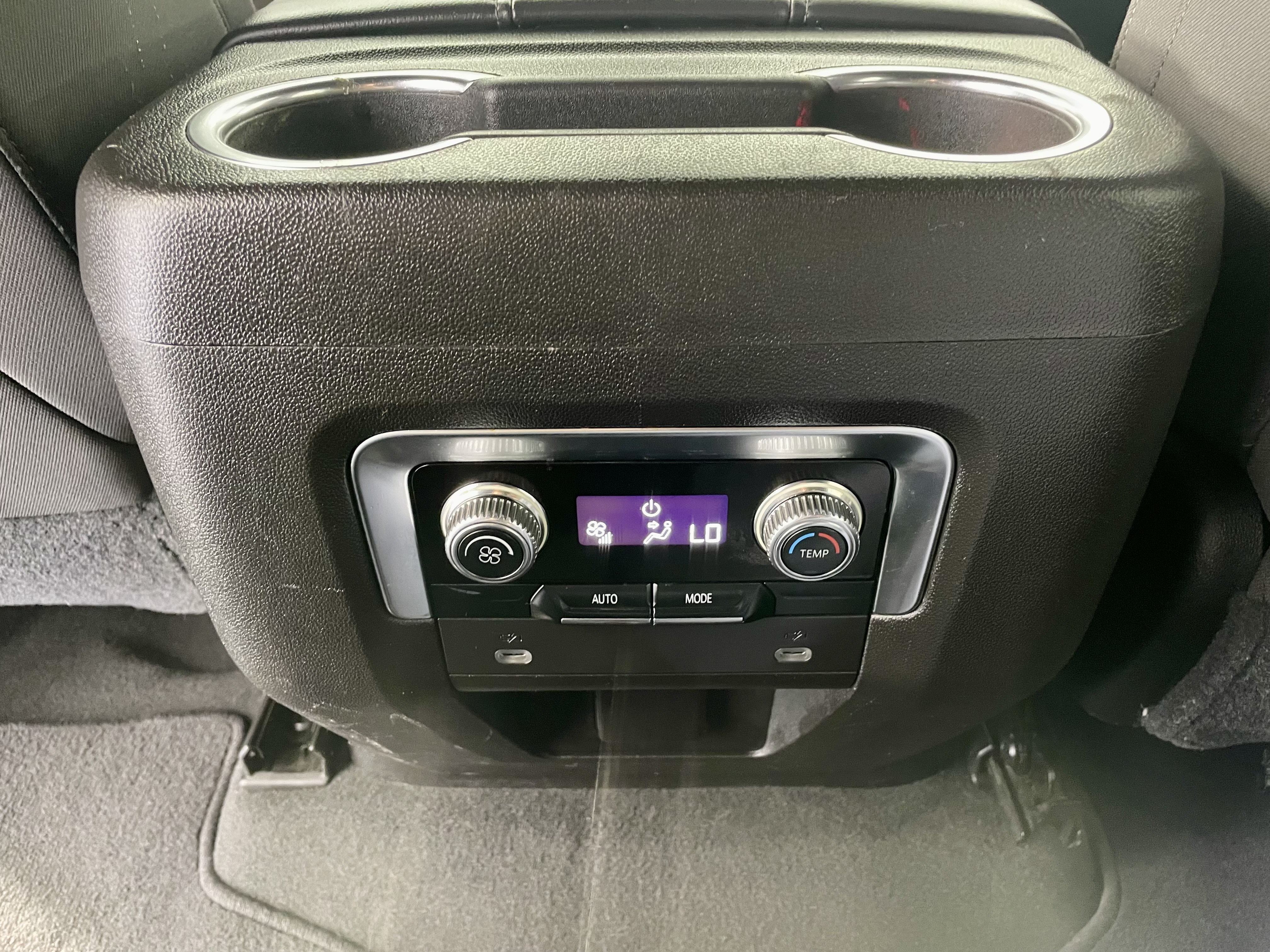 Used 2021 GMC Yukon SLE AWD/4WD image 23