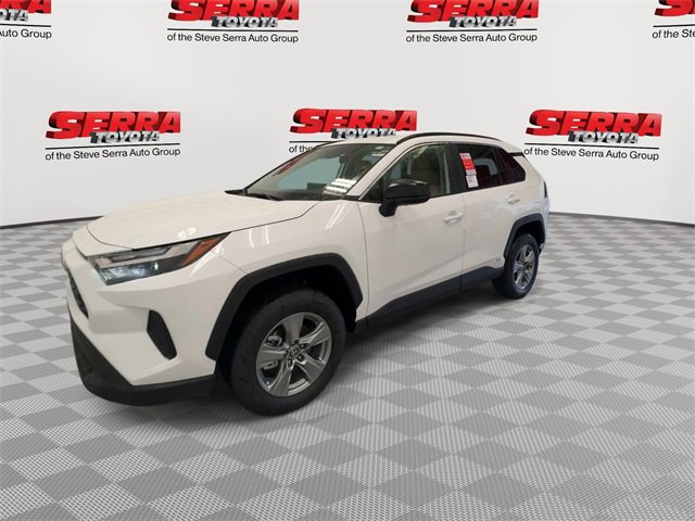 Used 2025 Toyota RAV4 LE image 5