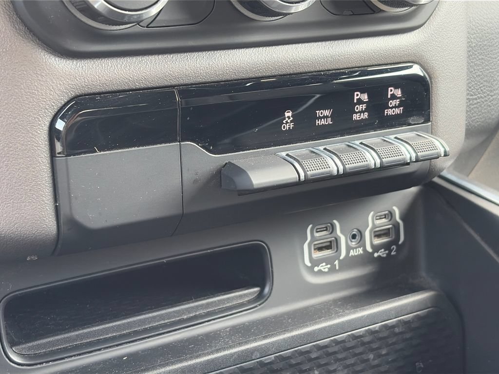 Used 2021 RAM 1500 Big Horn AWD/4WD image 23