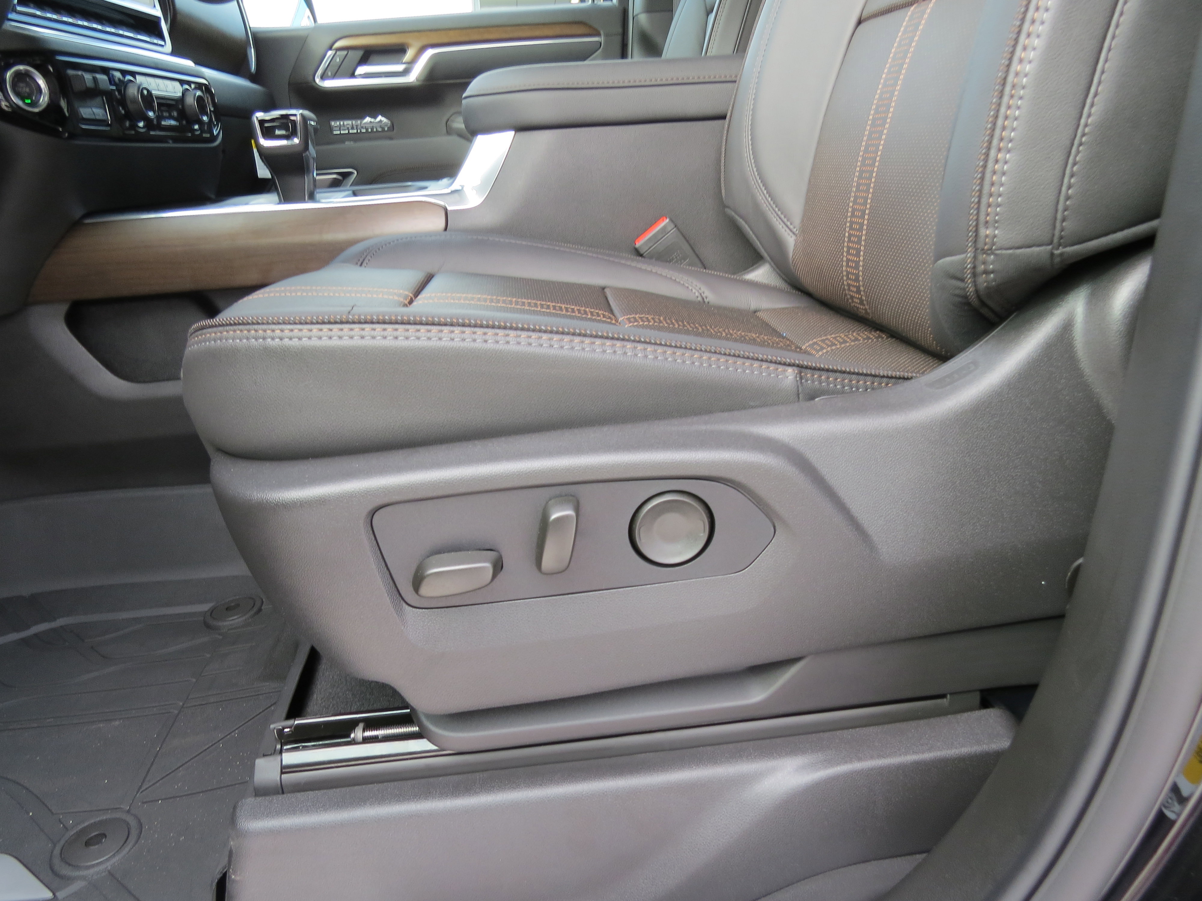 New 2026 Chevrolet Silverado 1500 High Country image 17