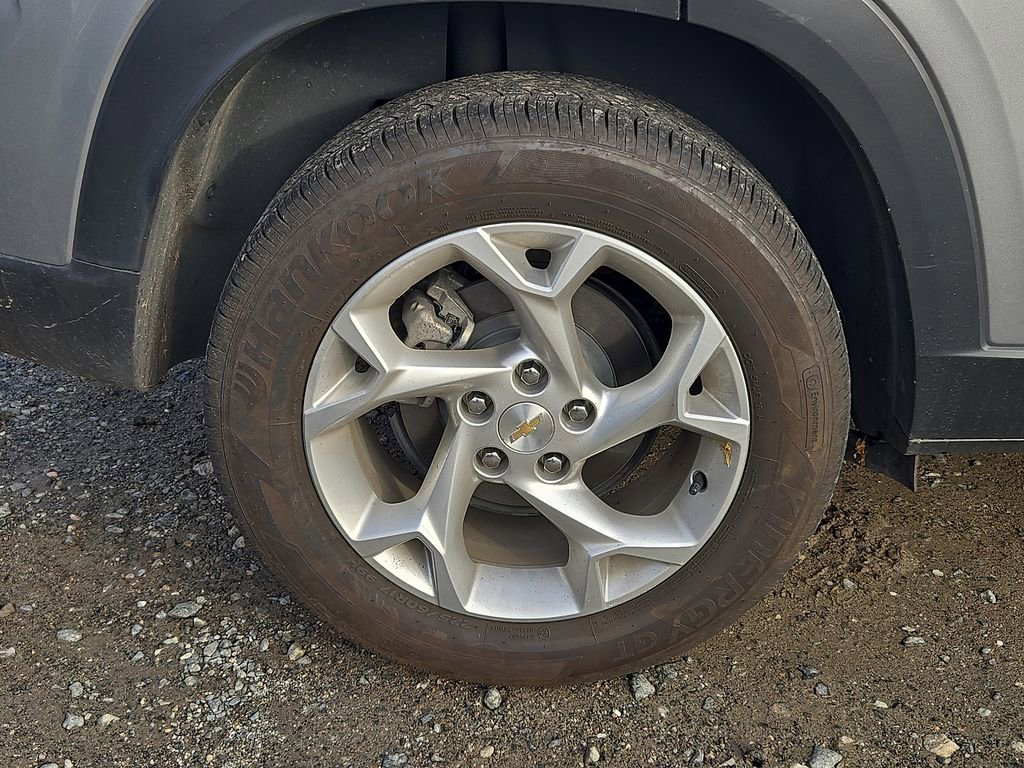 Used 2024 Chevrolet Trax LS w/ LS Convenience Package image 10