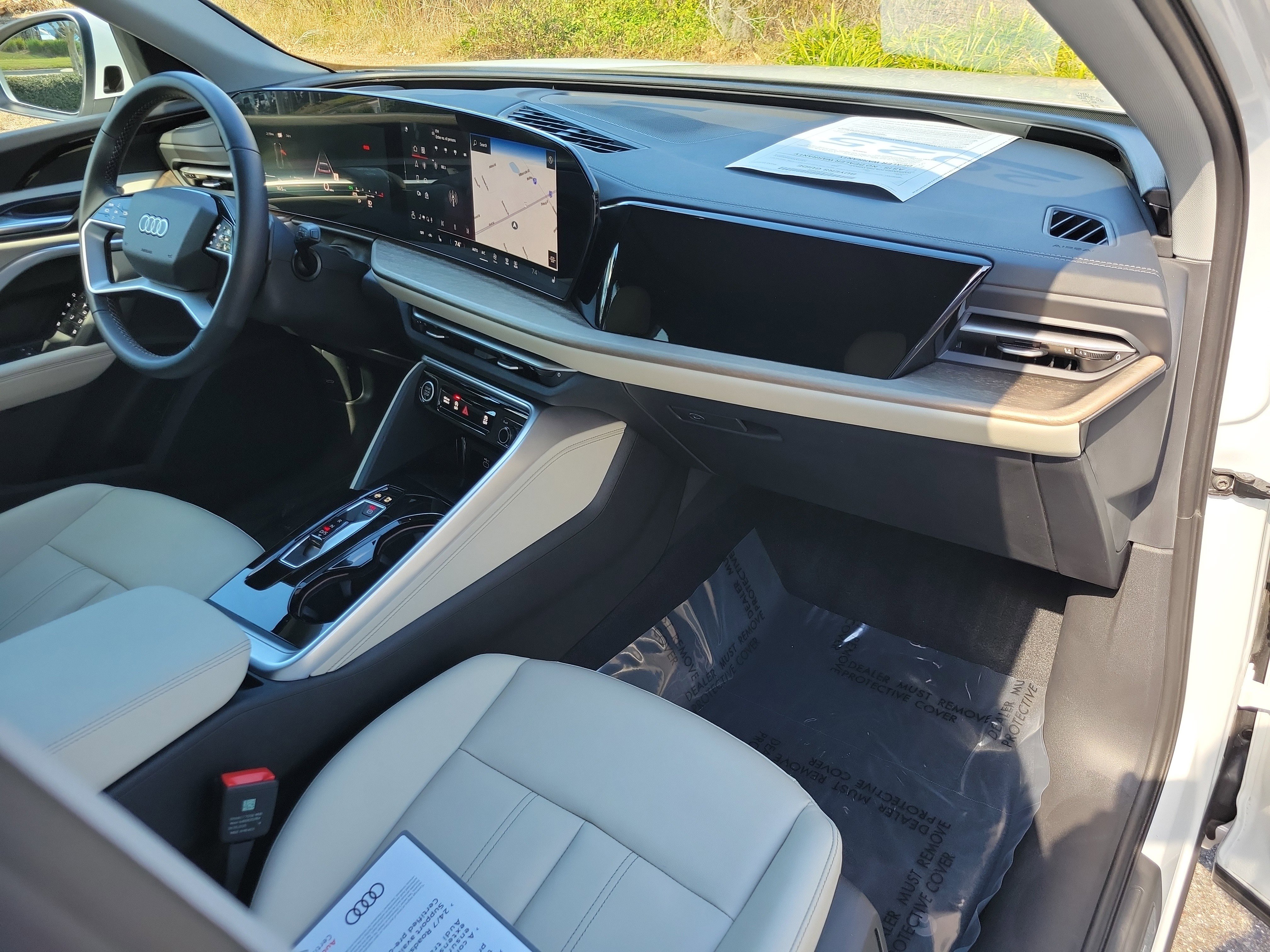 Used 2025 Audi Q5 Premium w/ Convenience Package image 11