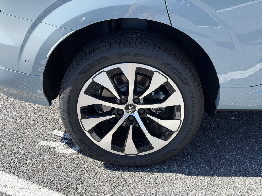 New 2026 Audi Q3 quattro 2.0T AWD/4WD image 6