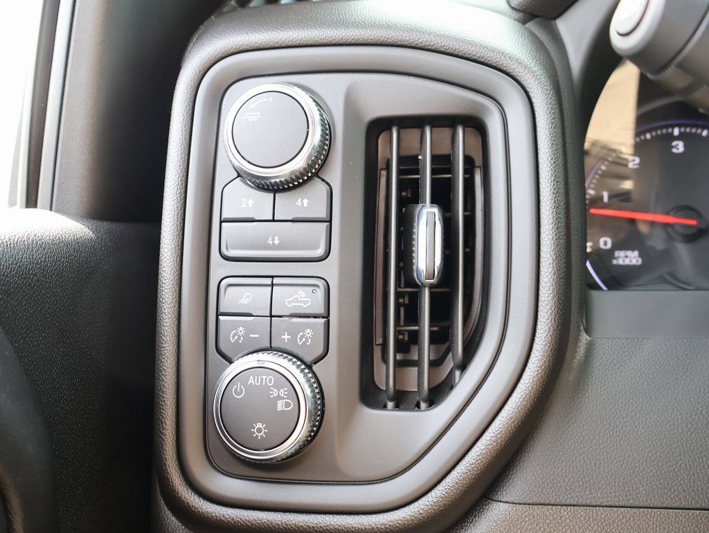 Used 2024 GMC Sierra 2500 Pro image 30