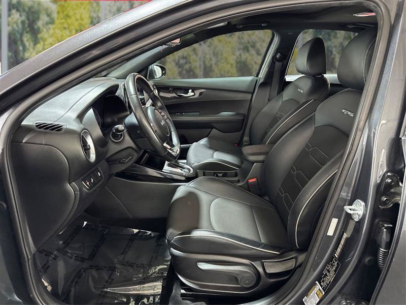 Used 2023 Kia Forte GT-Line w/ GT-Line Premium Package FWD image 9