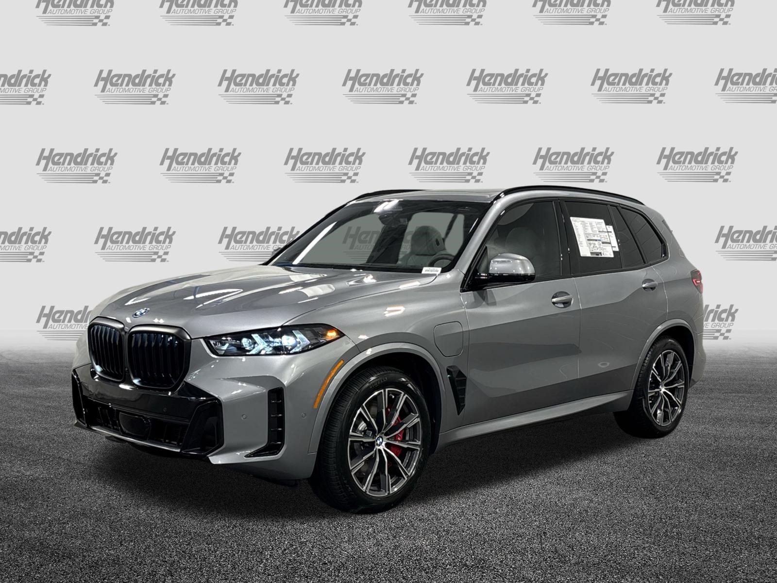 New 2026 BMW X5 xDrive50e w/ M Sport Package AWD/4WD image 3
