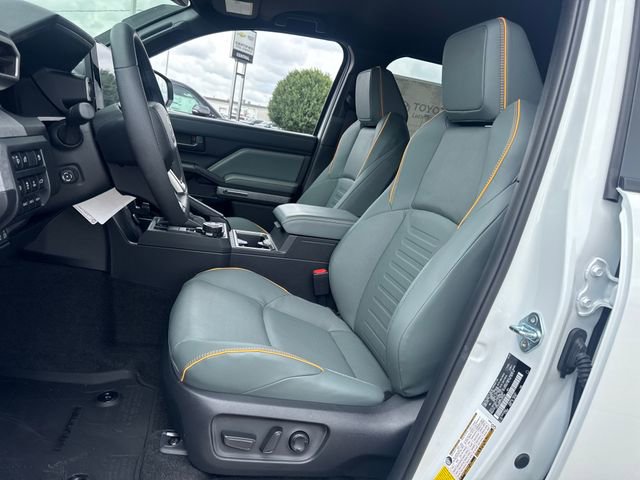 New 2026 Toyota 4Runner Trailhunter AWD/4WD image 19