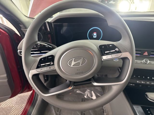 Certified 2024 Hyundai Elantra SEL image 33