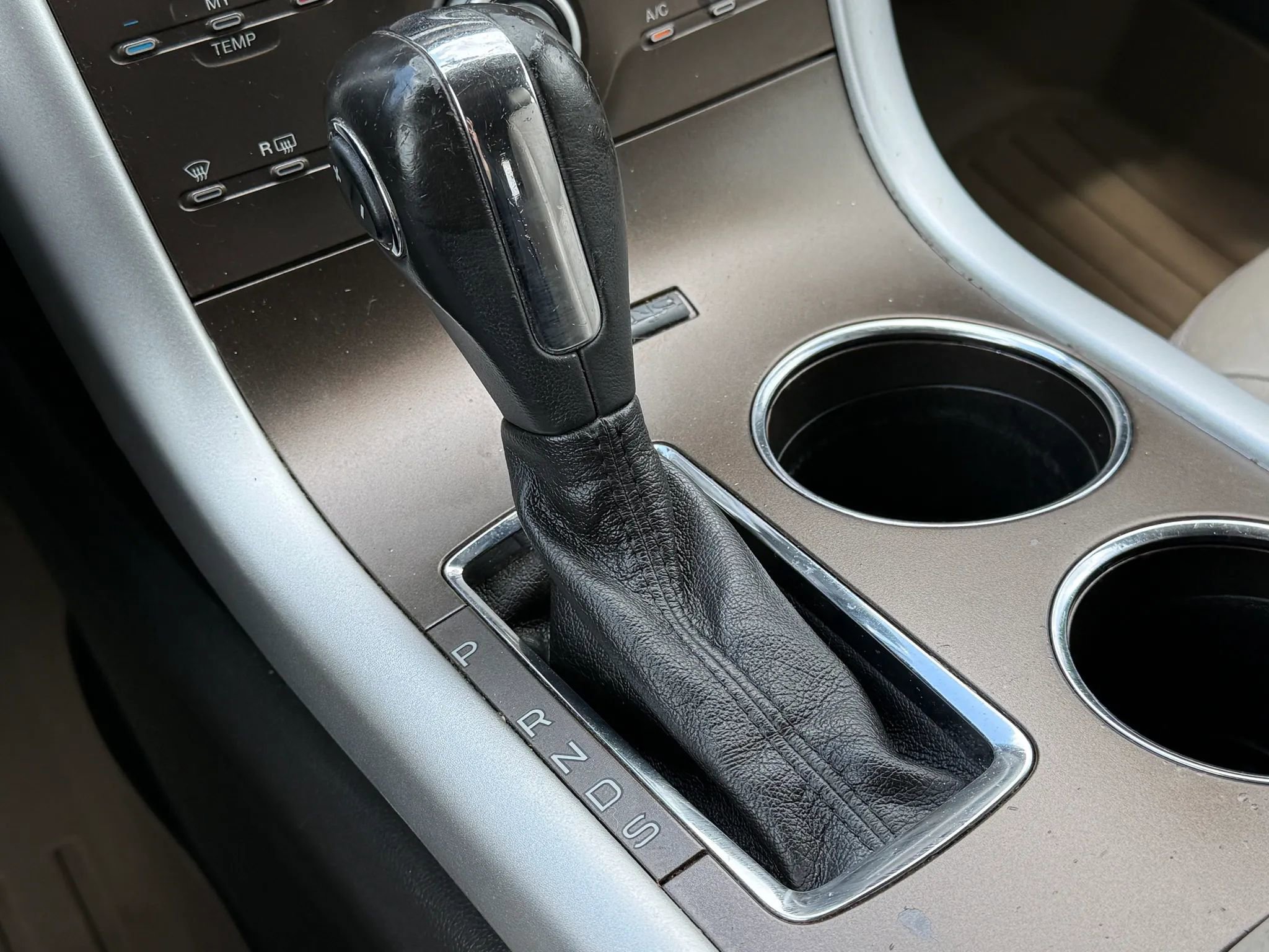 Used 2013 Ford Edge SEL FWD image 26