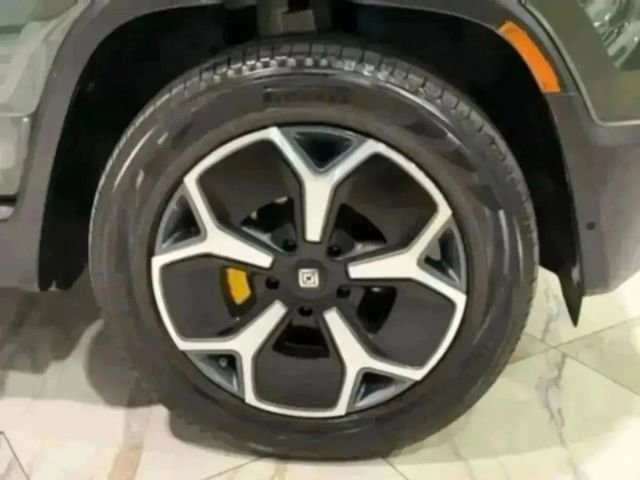 Used 2022 Rivian R1T Adventure AWD/4WD image 31