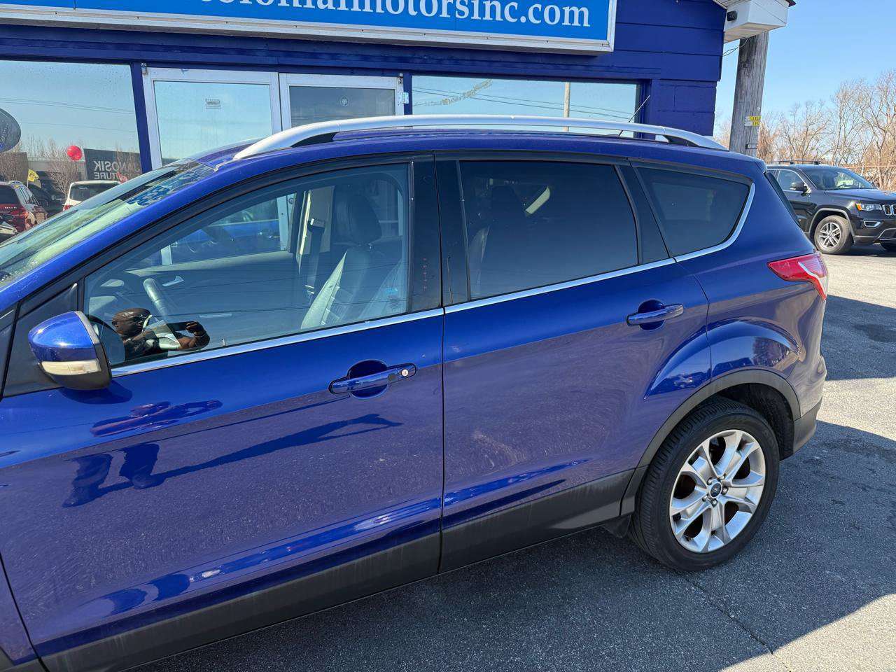 Used 2016 Ford Escape Titanium w/ Equipment Group 301A AWD/4WD image 2