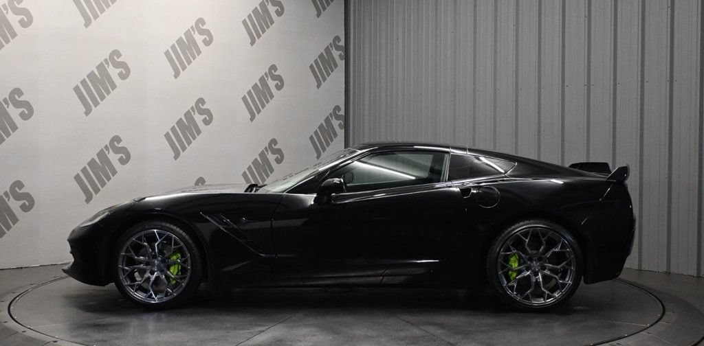 Used 2019 Chevrolet Corvette Stingray Coupe w/ Carbon Flash Badge Package RWD image 8