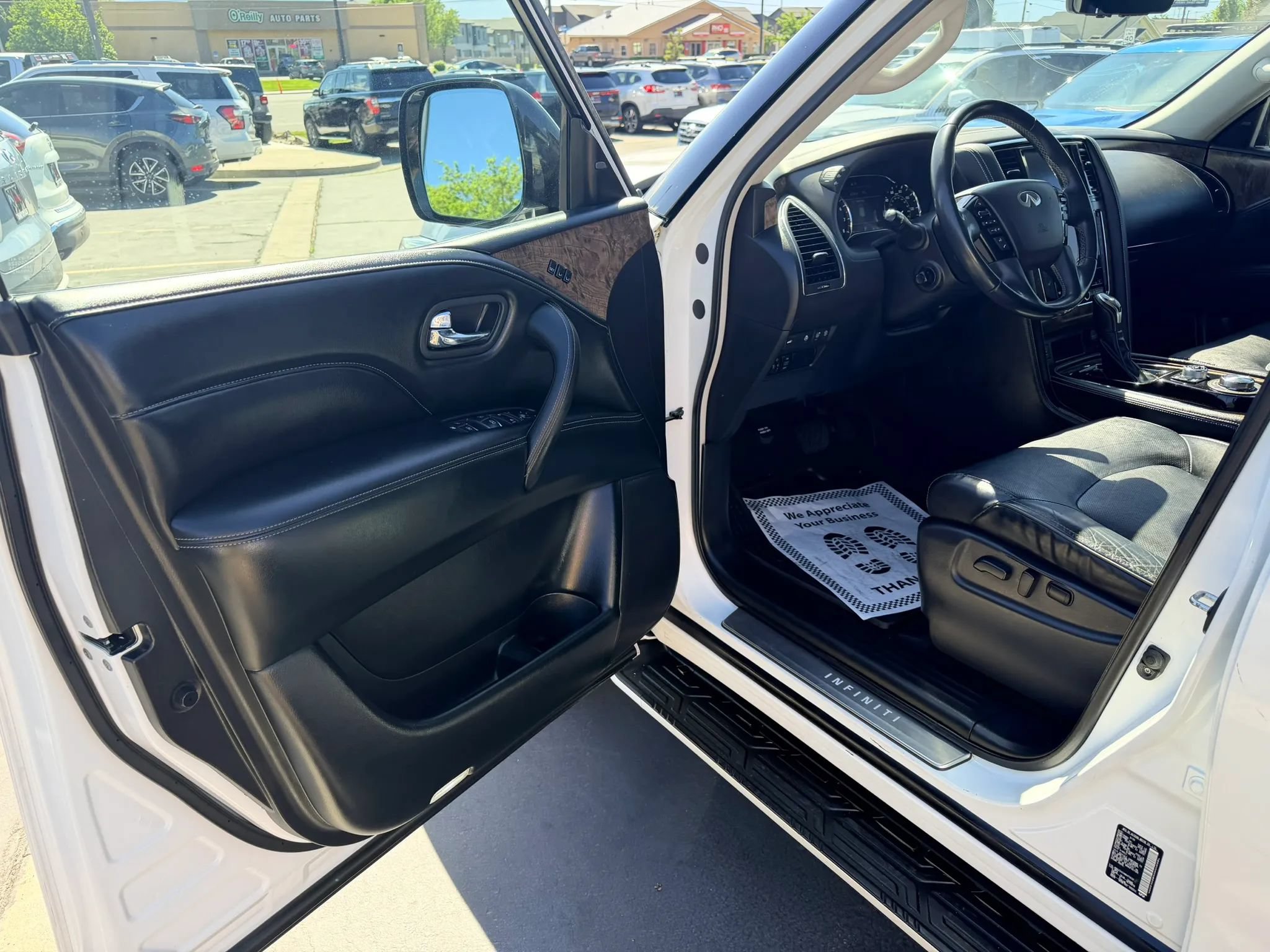 Used 2021 INFINITI QX80 Premium Select w/ All-Season Package AWD/4WD image 10