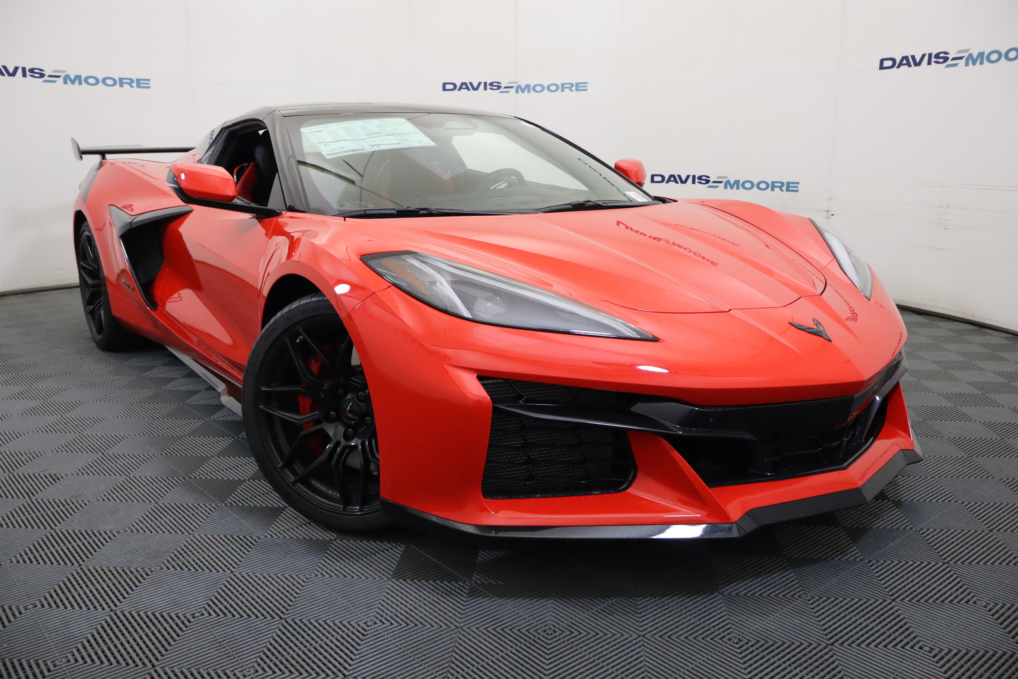 New 2027 Chevrolet Corvette Z06 w/ Stealth Interior Trim Package RWD image 2