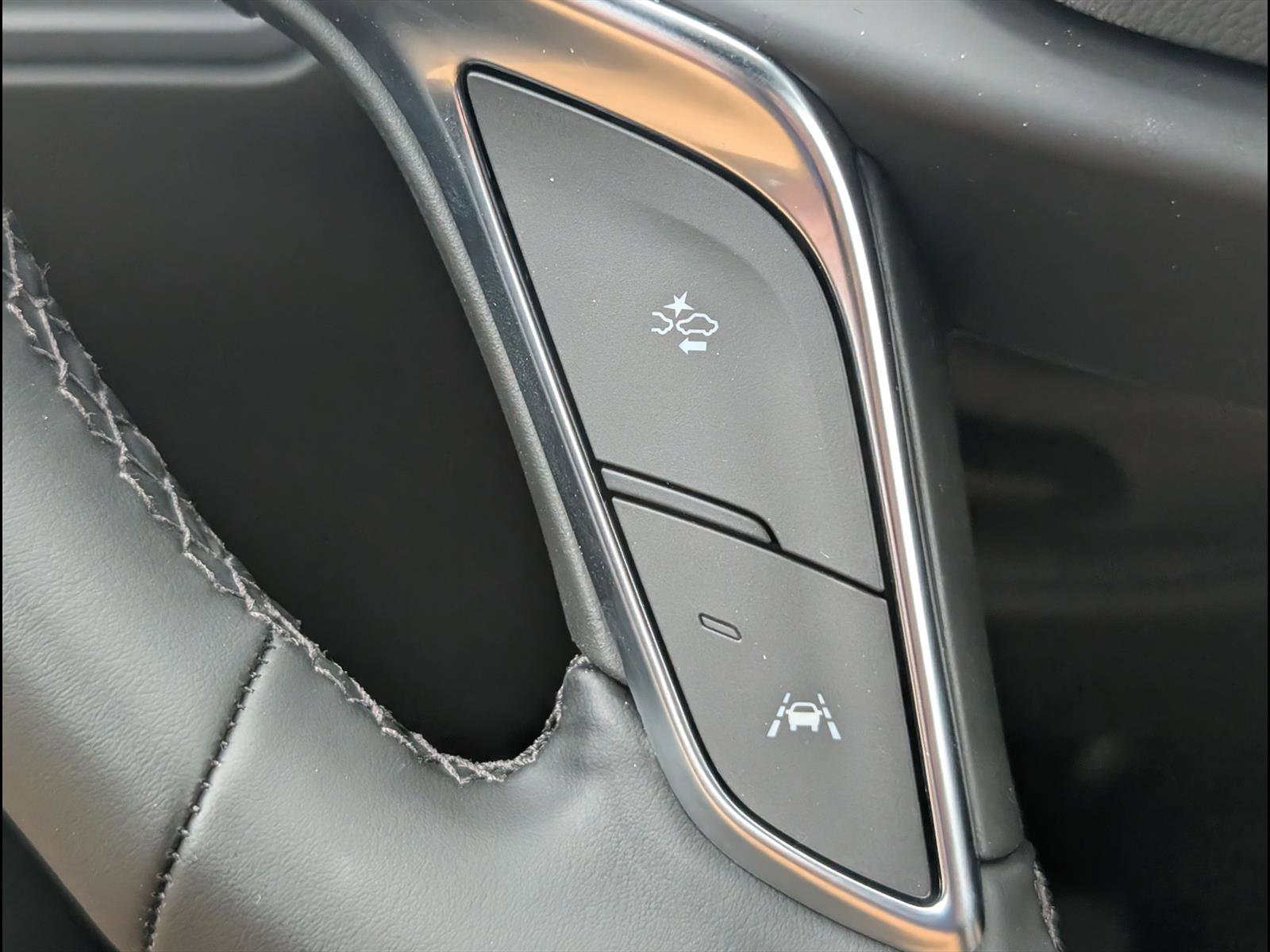 New 2026 Cadillac XT5 Luxury FWD image 15