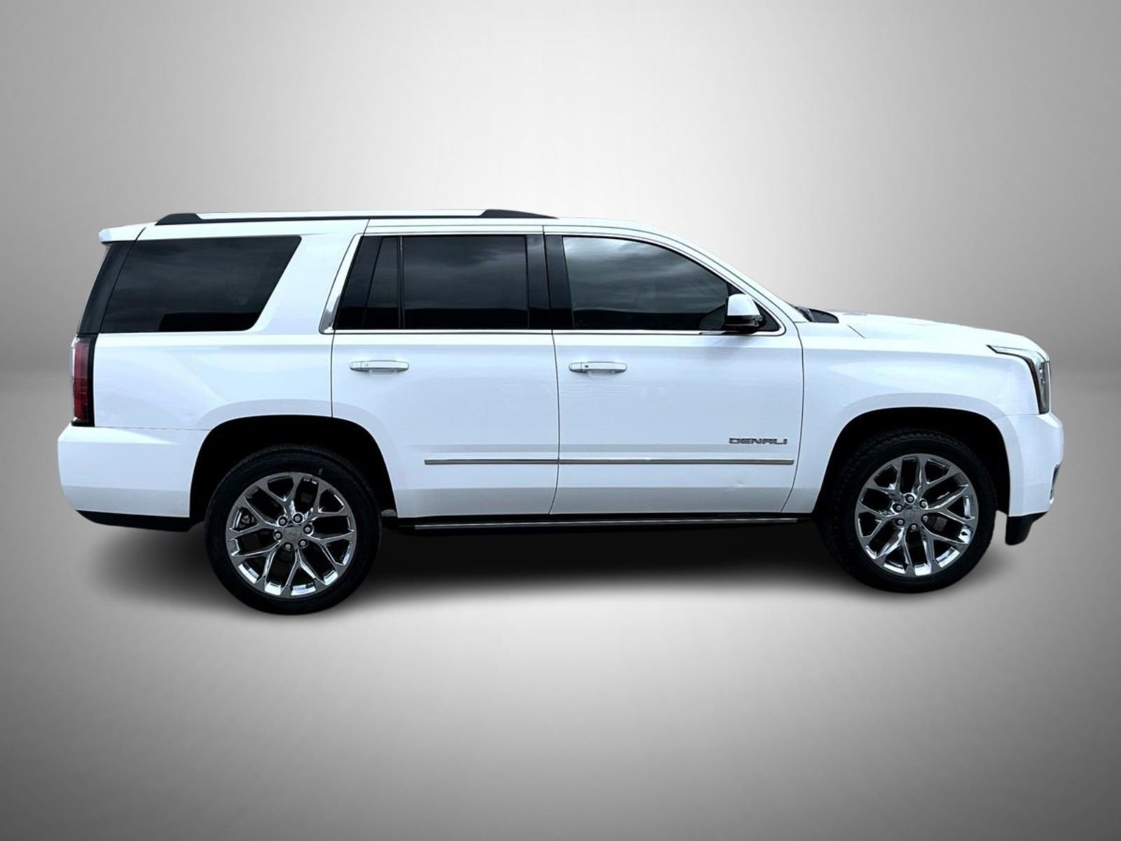 Used 2020 GMC Yukon Denali w/ Denali Premium Package AWD/4WD image 4
