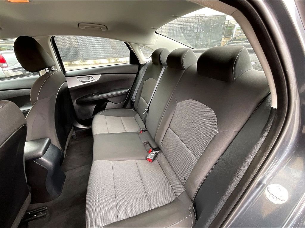 Used 2023 Kia Forte LXS w/ LXS Technology Package FWD image 15