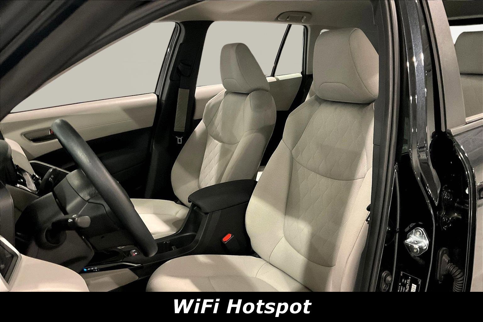 Used 2025 Toyota Corolla Cross L image 22