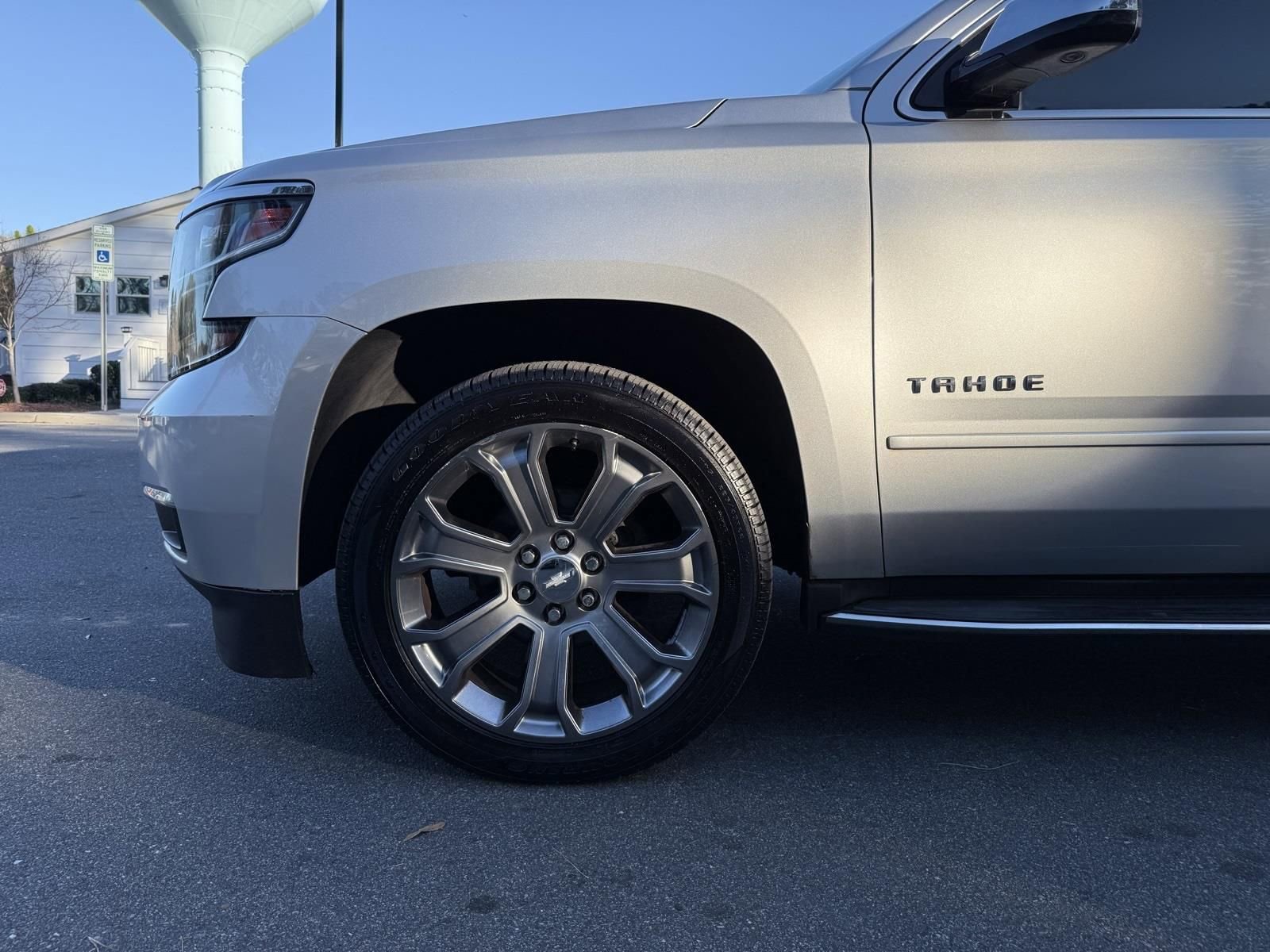 Used 2015 Chevrolet Tahoe LTZ image 10