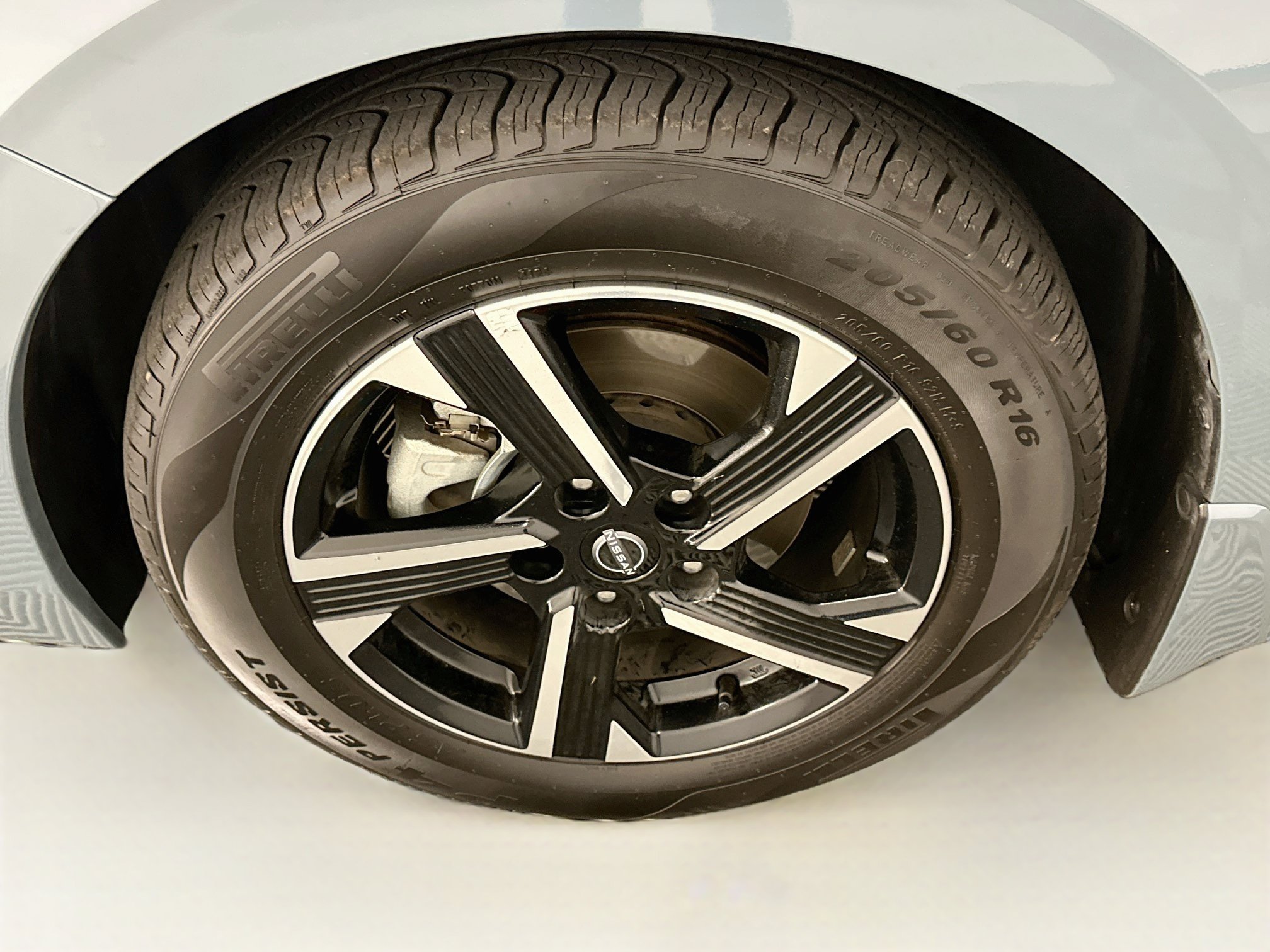 Used 2024 Nissan Sentra SV FWD image 11