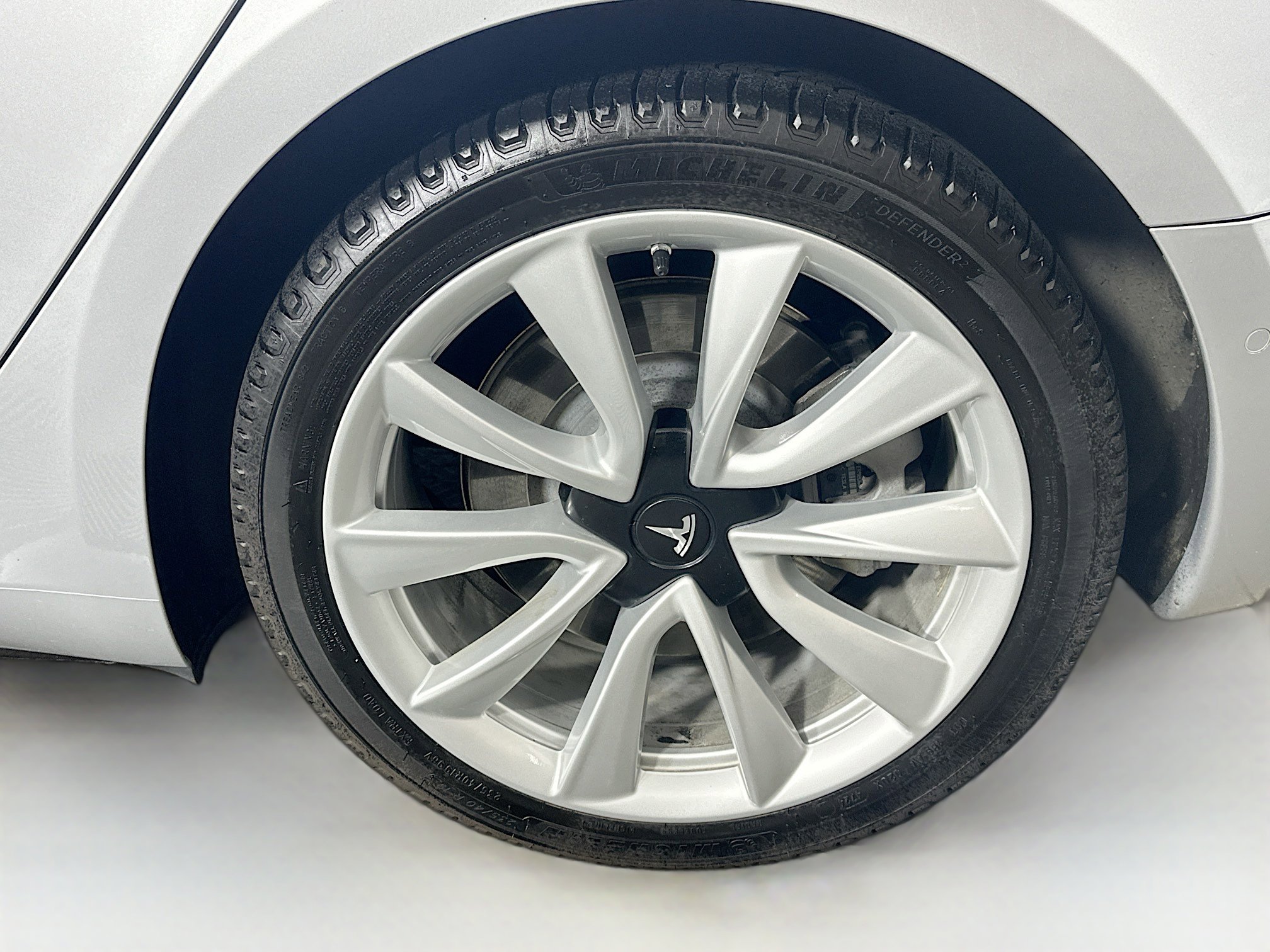 Used 2018 Tesla Model 3 Long Range image 11