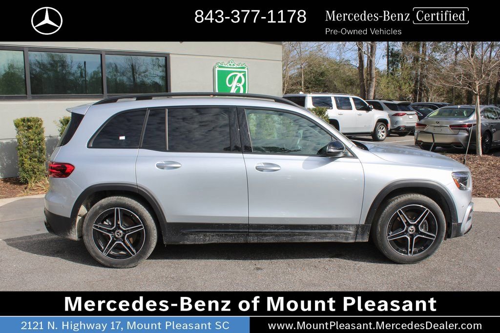 Used 2025 Mercedes-Benz GLB 250 image 3