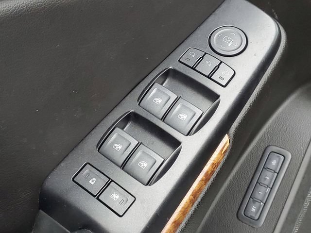 Used 2018 Chevrolet Tahoe Premier AWD/4WD image 12
