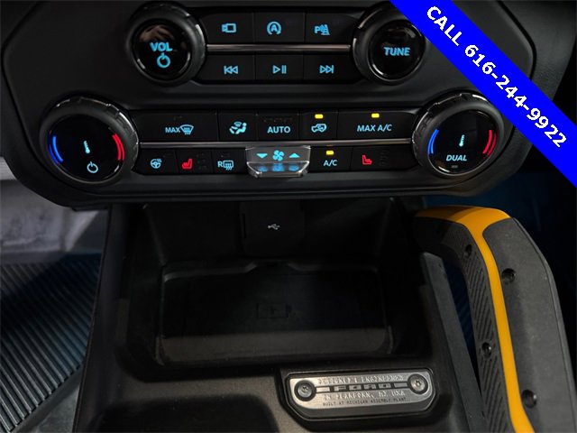 Used 2022 Ford Bronco Badlands image 15