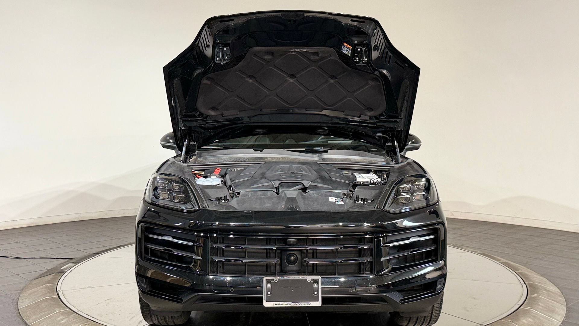 Certified 2025 Porsche Cayenne Coupe AWD/4WD image 96
