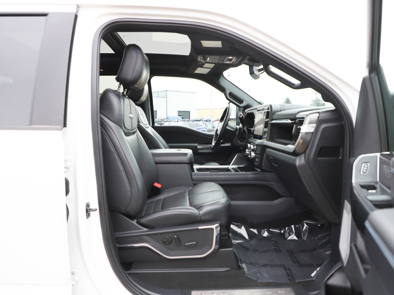 Used 2026 Ford F350 Platinum AWD/4WD image 10