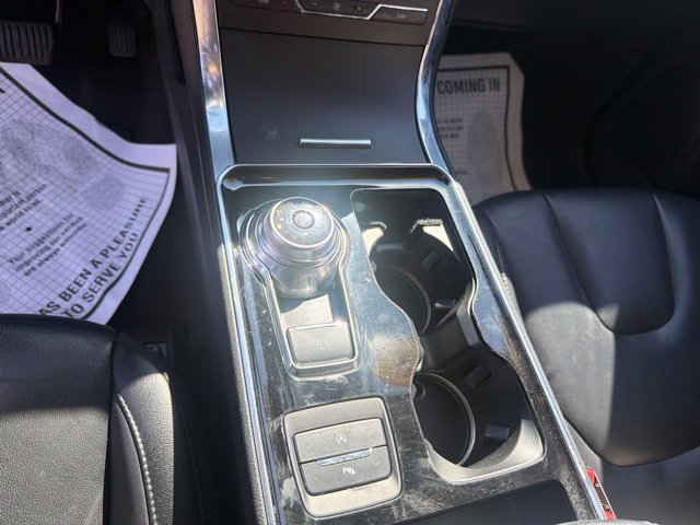 Used 2020 Ford Edge Titanium AWD/4WD image 16