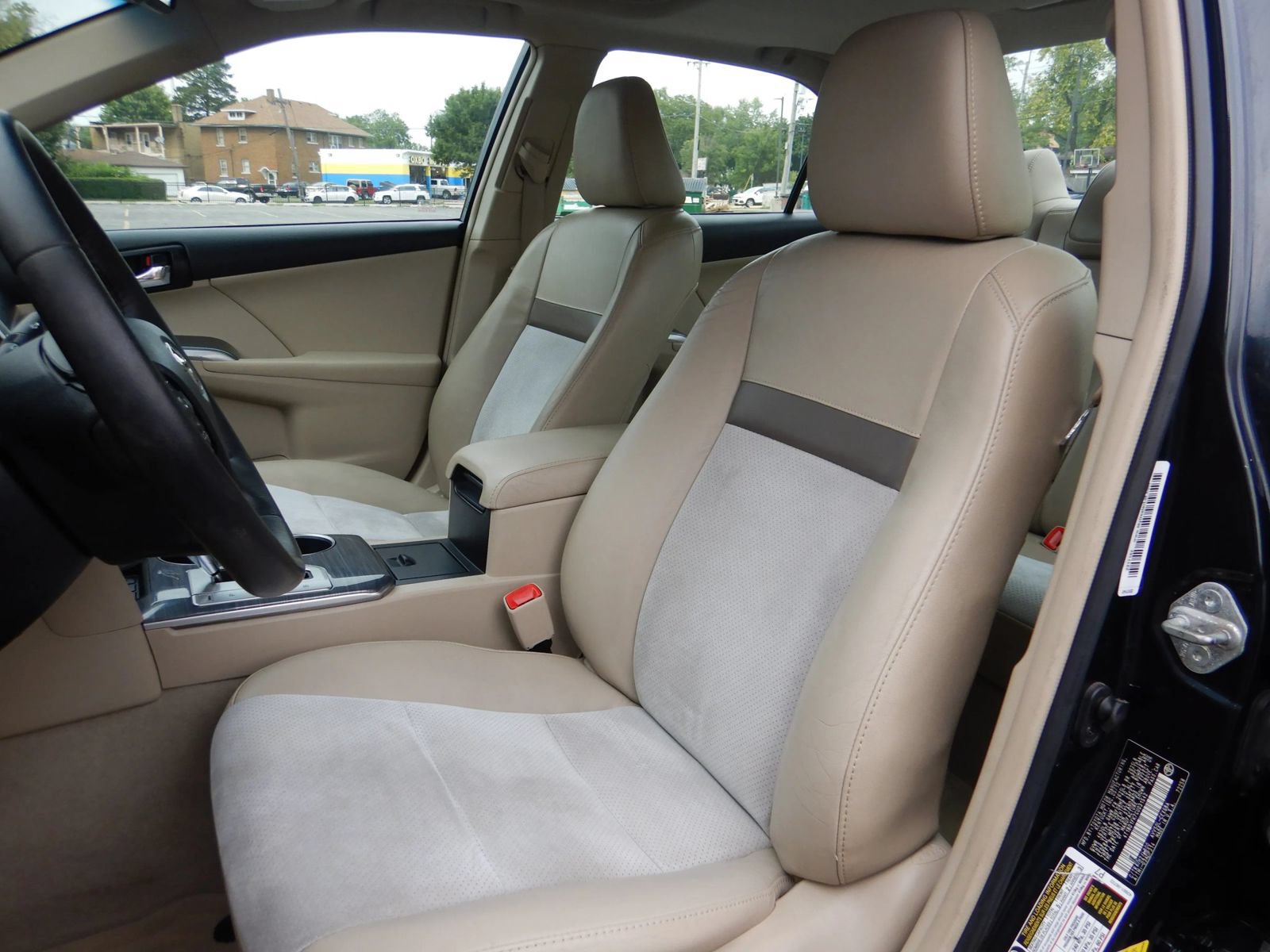 Used 2012 Toyota Camry XLE w/ Leather Pkg FWD image 14
