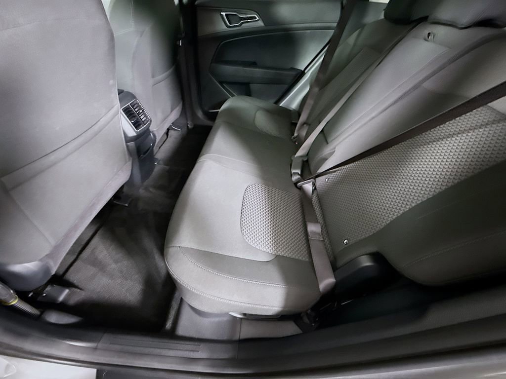 Used 2024 Kia Sportage LX image 26