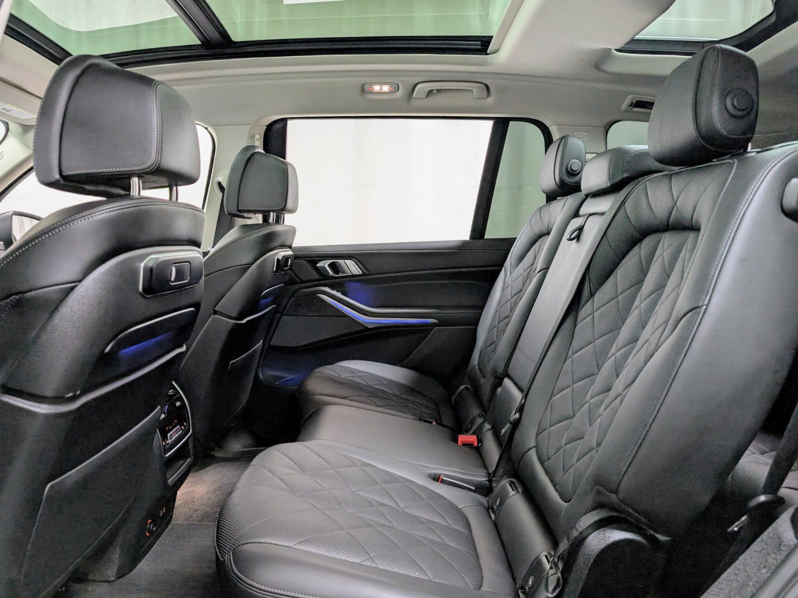 Used 2023 BMW X7 xDrive40i w/ Premium Package image 21