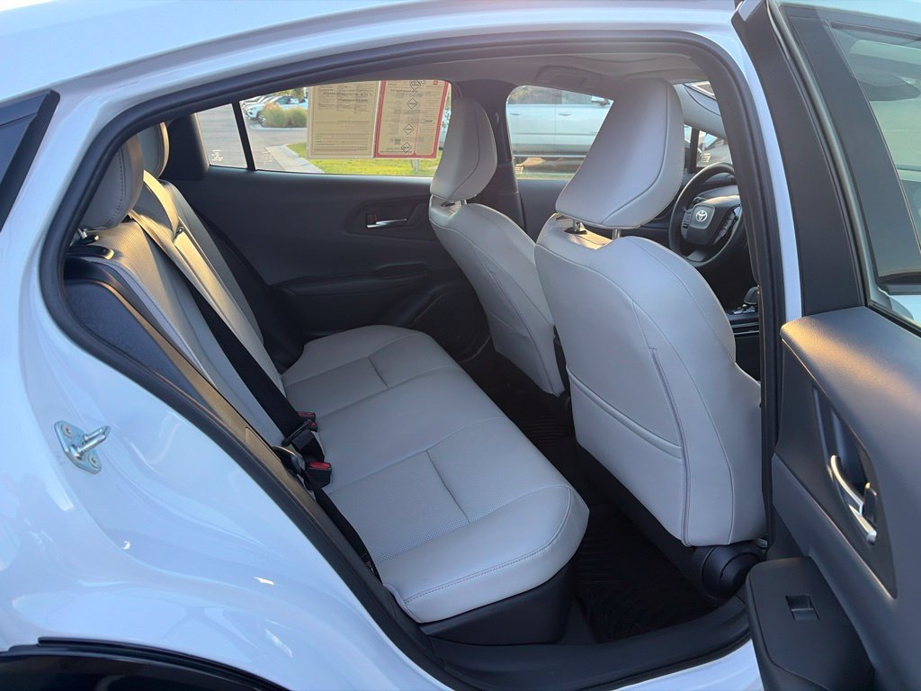 Used 2026 Toyota Prius XLE AWD/4WD image 16