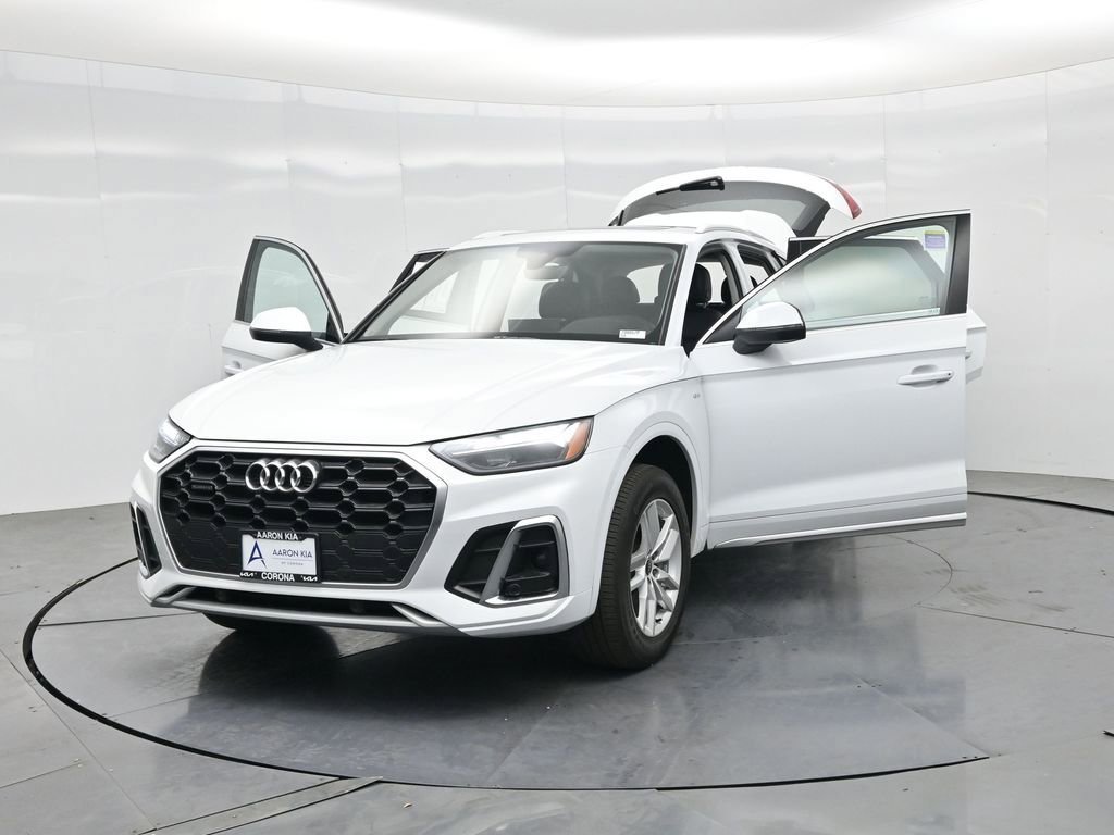 Used 2023 Audi Q5 2.0T Premium w/ Convenience Package AWD/4WD image 34