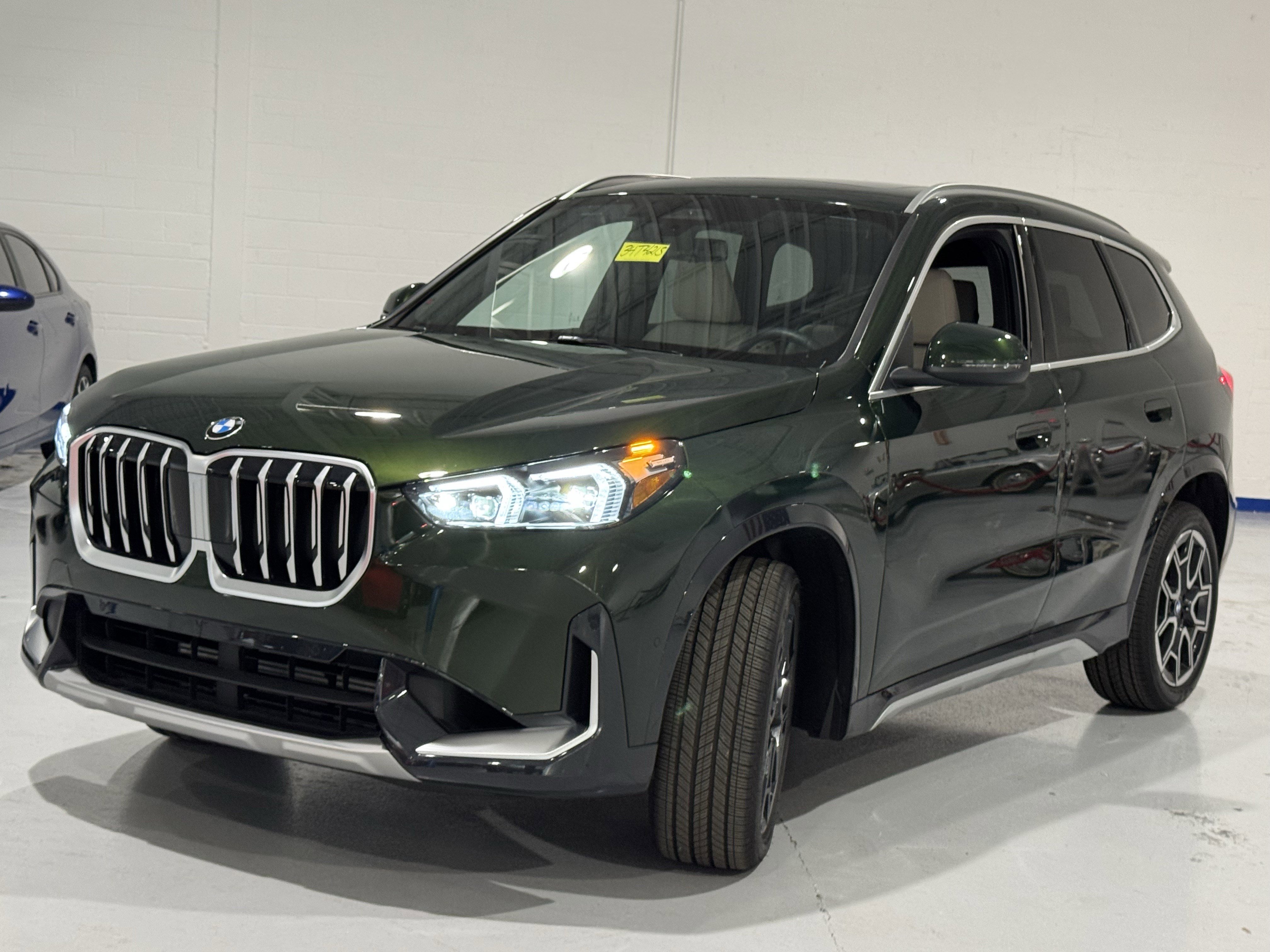 Used 2025 BMW X1 xDrive28i w/ Convenience Package image 16