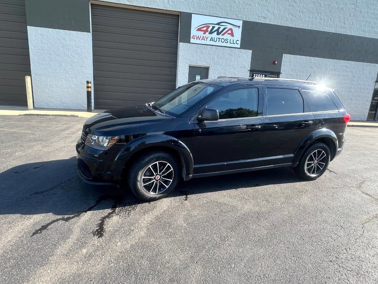 Used 2018 Dodge Journey SE w/ Popular Equipment Group AWD/4WD image 2