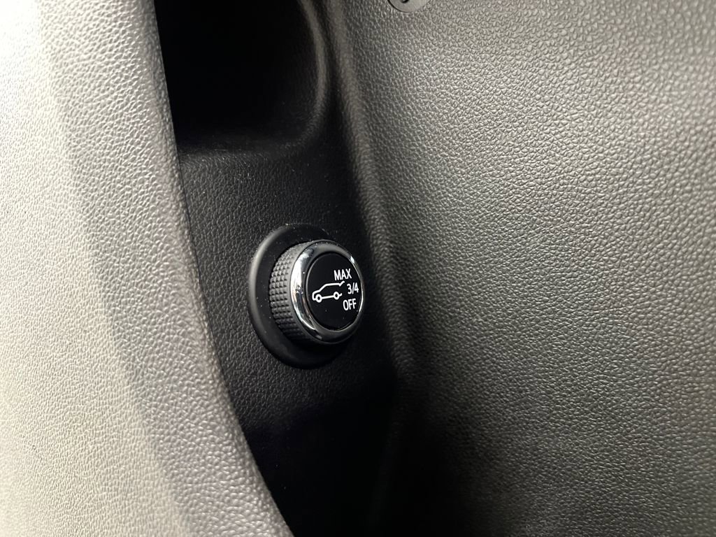 Used 2024 Cadillac XT4 Premium Luxury image 13