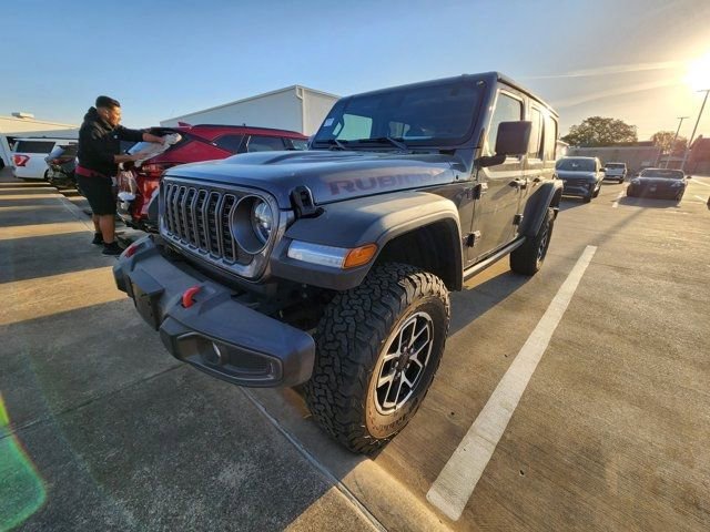 Used 2025 Jeep Wrangler Unlimited Rubicon video 3