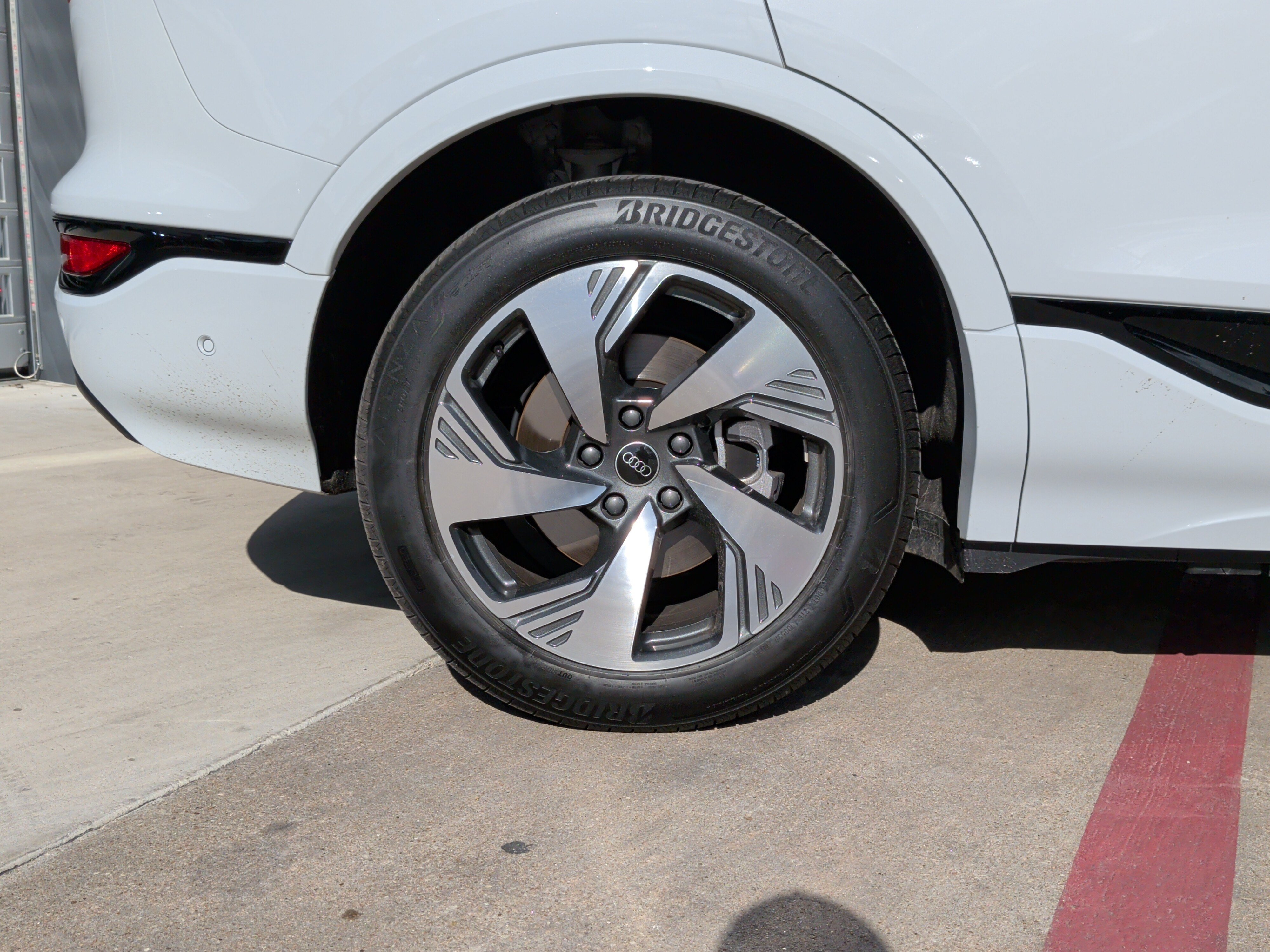 Certified 2025 Audi Q6 e-tron Premium Plus w/ Premium Plus AWD/4WD image 13