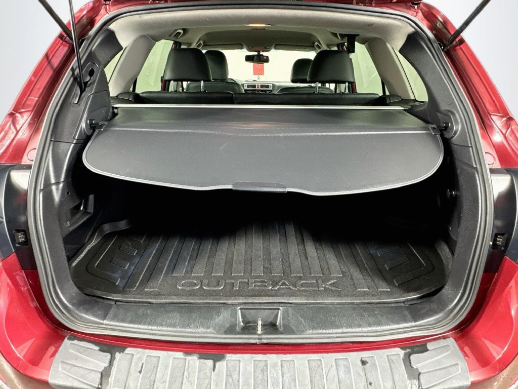 Used 2016 Subaru Outback 3.6R Limited w/ Popular Package #4 AWD/4WD image 31